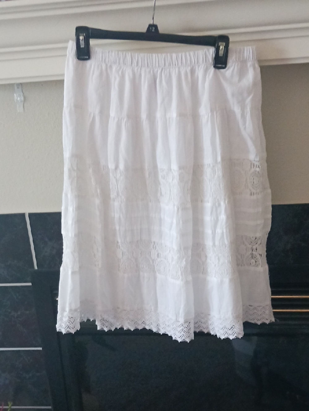 Studio West White Tiered Lace Midi Skirt